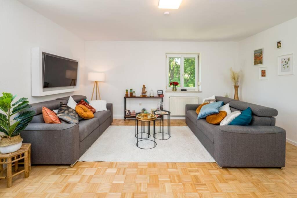Eg Rechts -Wunderschone 80M² Grosse 3-Zimmer City Wohnung Nahe Salzburg Freilassing Extérieur photo